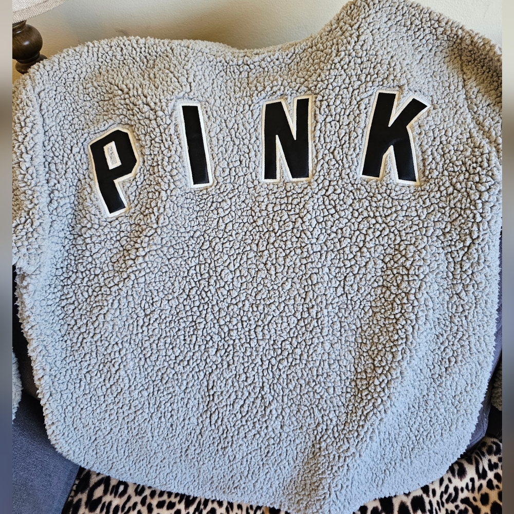 PINK Womens Size Medium Grey Sweater